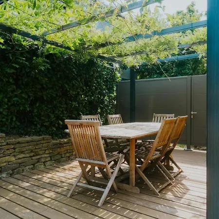 4 Bedroom House With Garden In Ferienhaus *